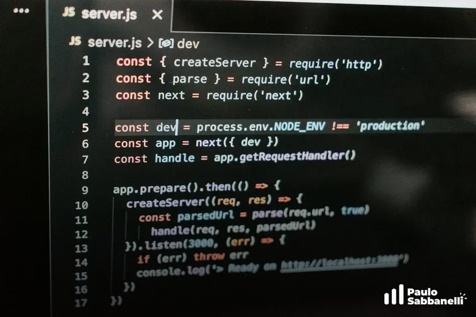 Editor de código em tela escura com o arquivo server.js aberto, definindo um servidor Node.js