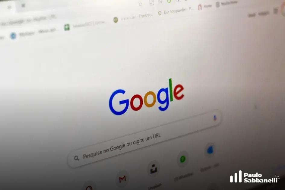 Navegador aberto na página inicial do Google, com o logotipo colorido e a barra de busca em destaque