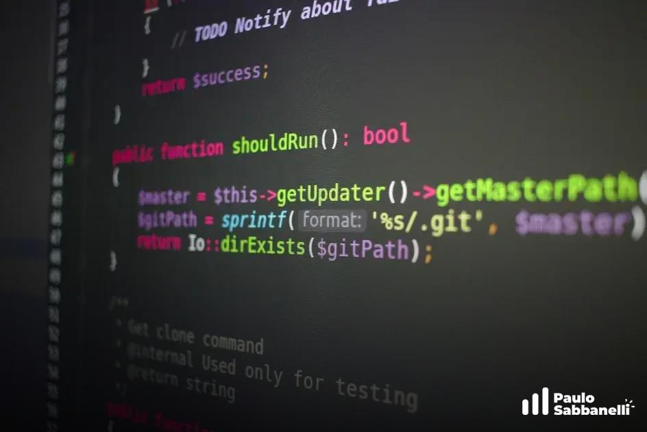 Código em PHP com função shouldRun e caminho de repositório Git em editor escuro