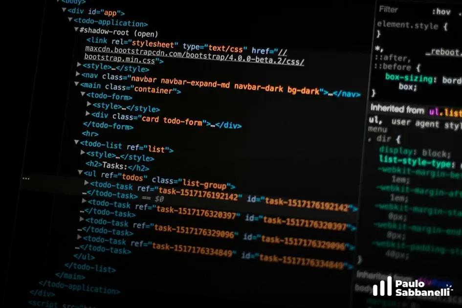 Tela dividida com código HTML de app de tarefas à esquerda e propriedades CSS à direita